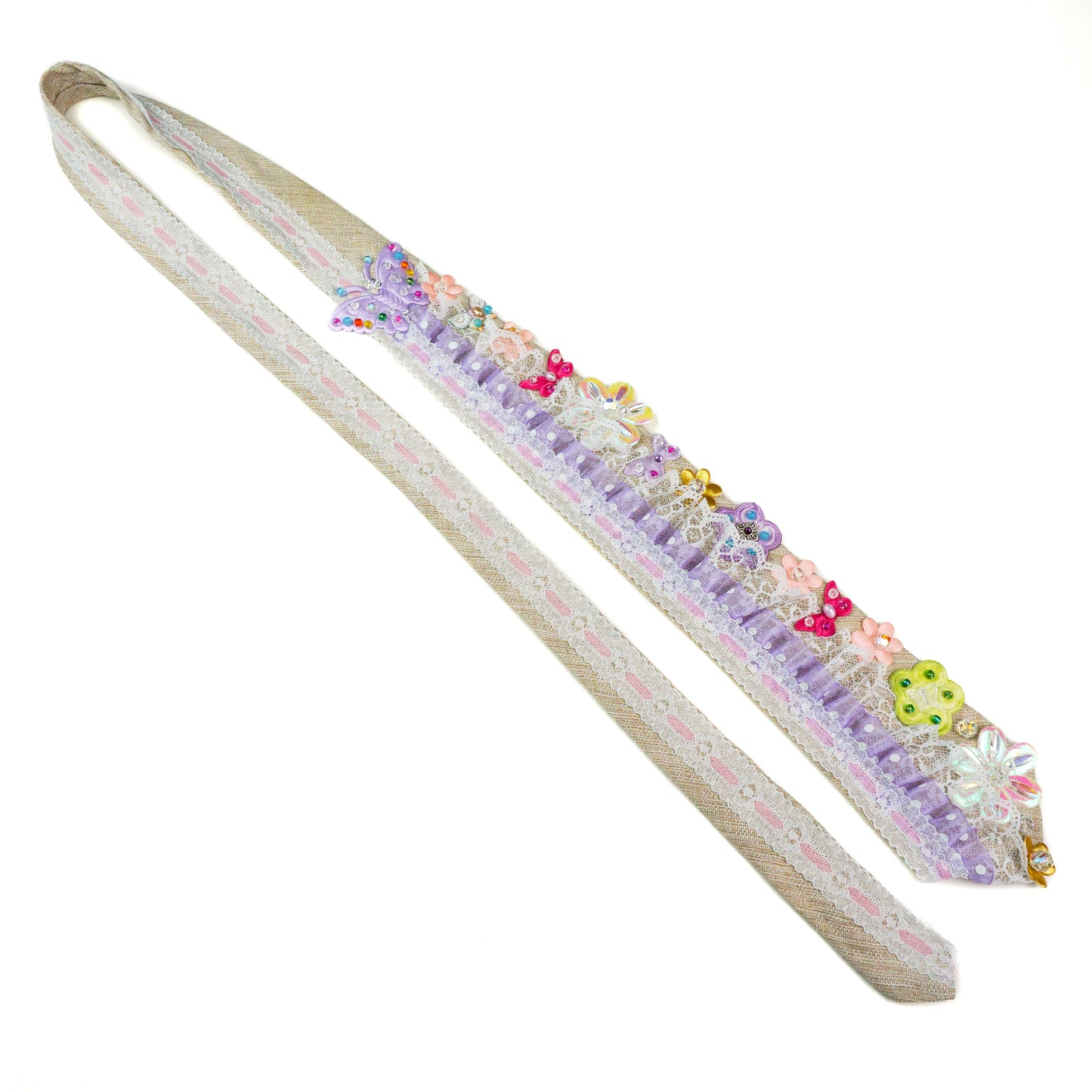 Flowers & Lace Beaded Tie