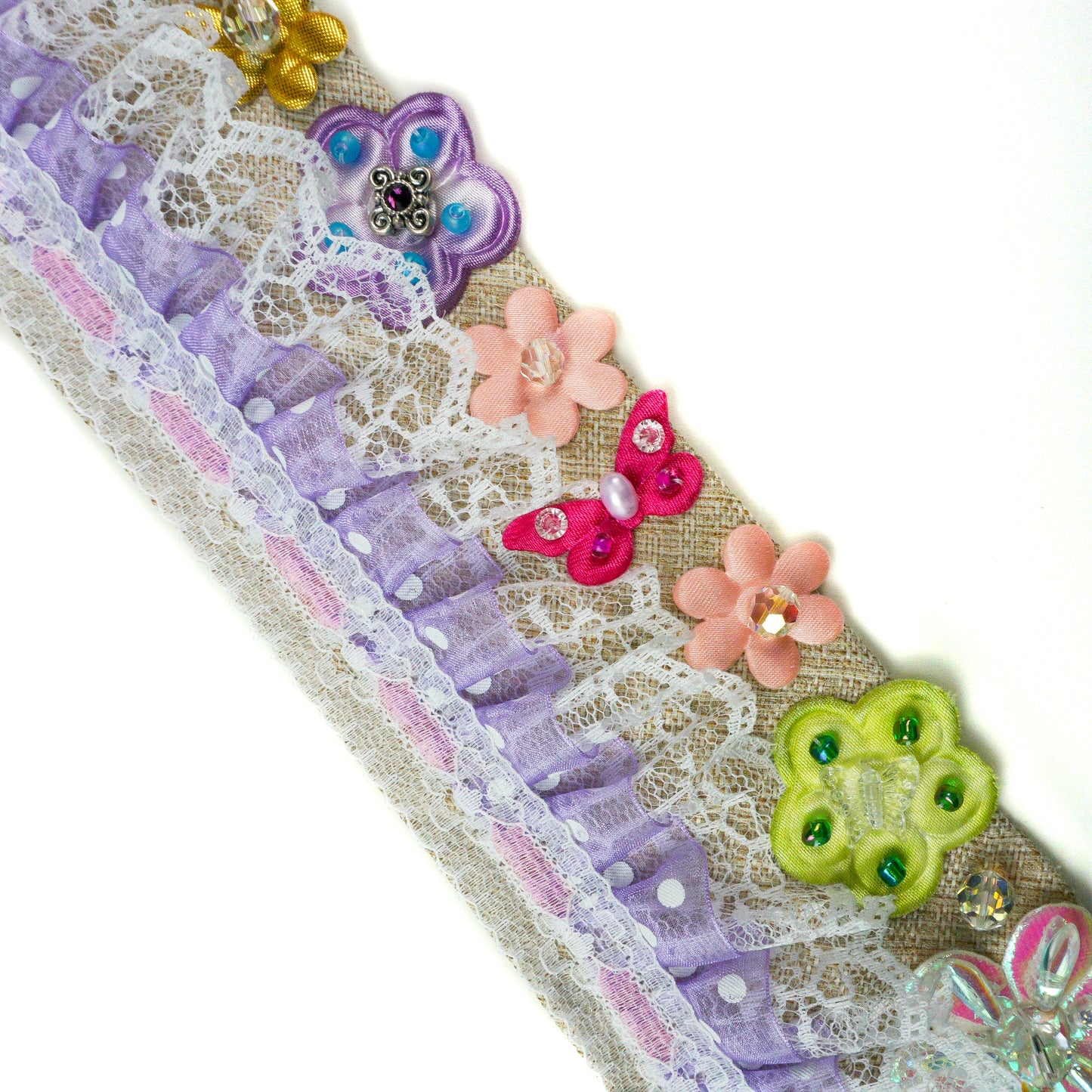 Flowers & Lace Beaded Tie